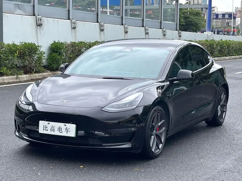 Tesla Model 3, 2022