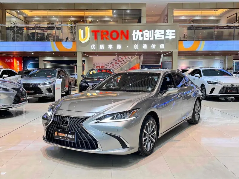 Lexus ES, 2021