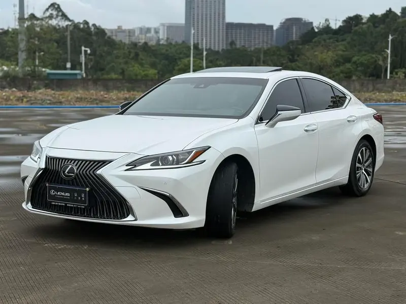 Lexus ES, 2018