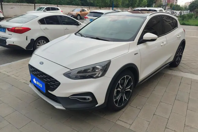 Ford Focus Active, 2020