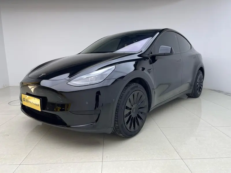 Tesla Model Y, 2022