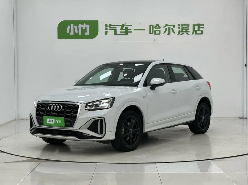 Audi Q2L, 2022