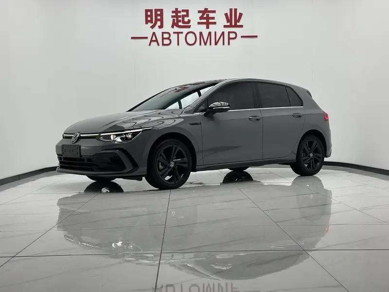 Volkswagen Golf, 2023