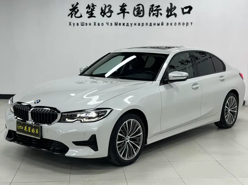 BMW 3-Series, 2022