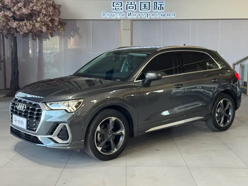 Audi Q3, 2022