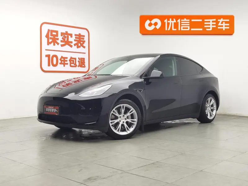 Tesla Model Y, 2022