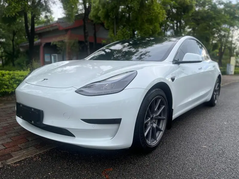 Tesla Model 3, 2022