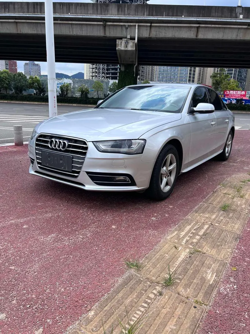 Audi A4L, 2013