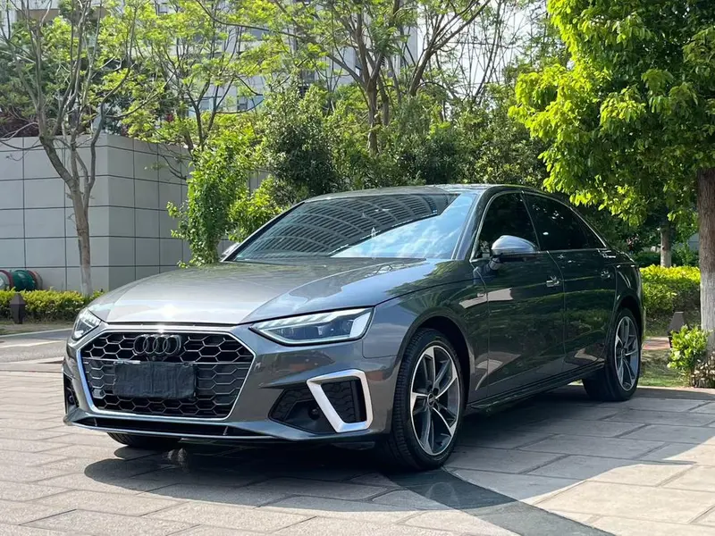 Audi A4L, 2022