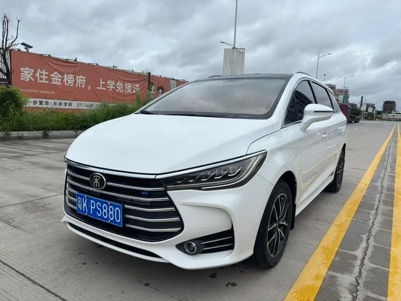 BYD Song MAX, 2017