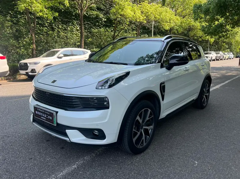 Lynk & Co 01 EM-P, 2019