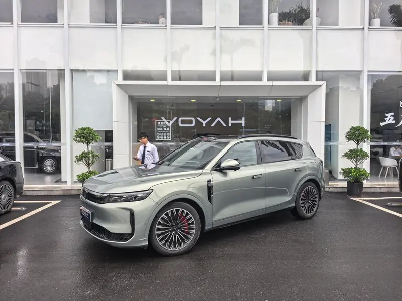 Voyah FREE, 2025