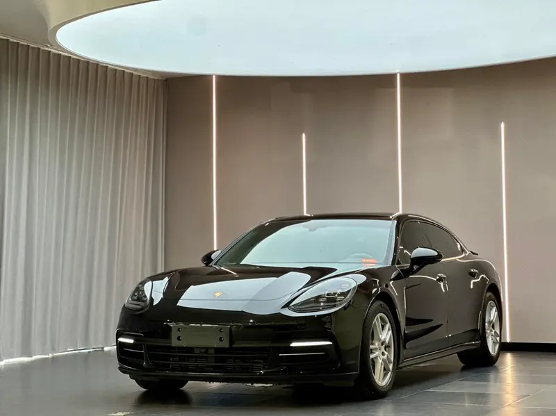 Porsche Panamera, 2017