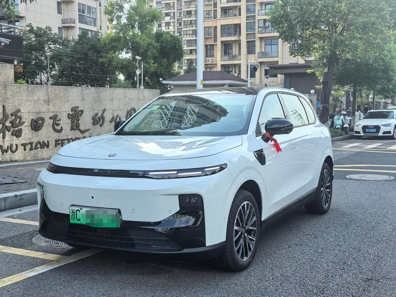 Leapmotor B10, 2025