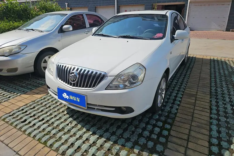 Buick Excelle, 2013