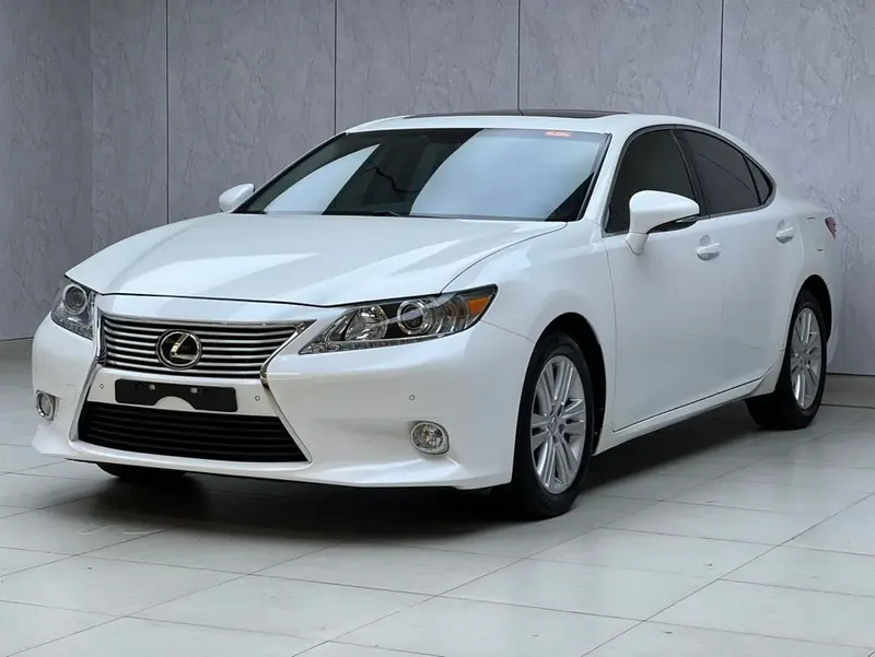 Lexus ES, 2014