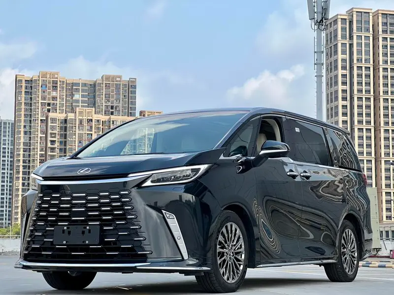 Lexus LM, 2023