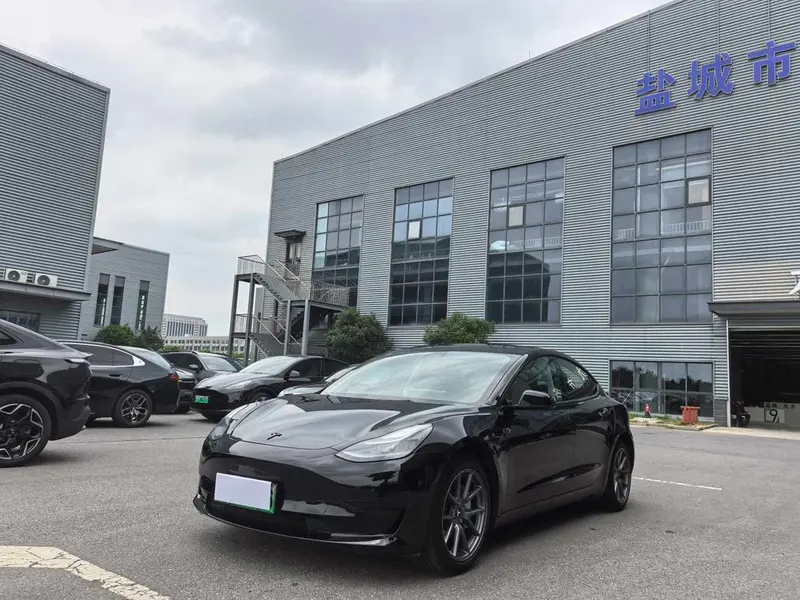 Tesla Model 3, 2022