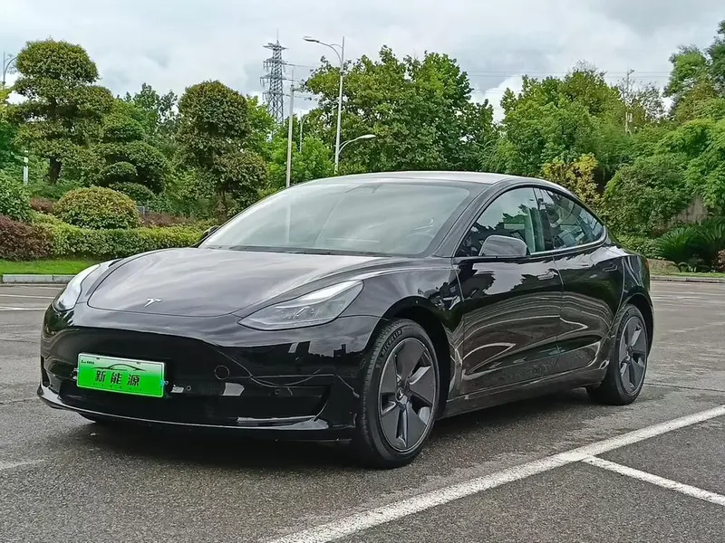 Tesla Model 3, 2022