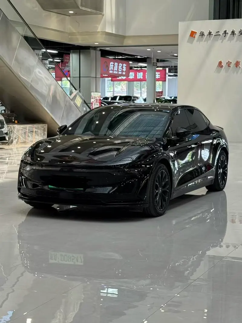 Zeekr 007, 2024