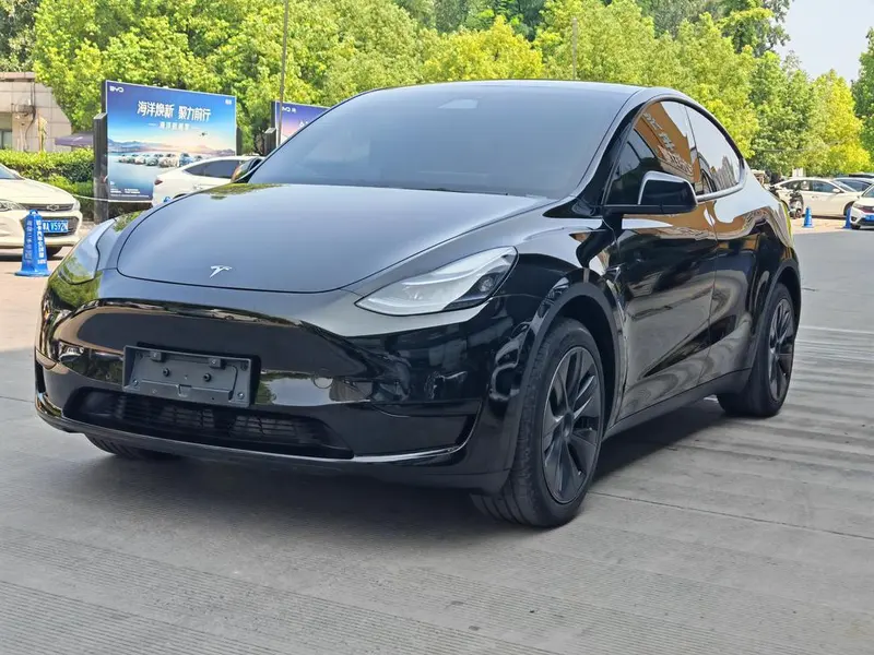 Tesla Model Y, 2023