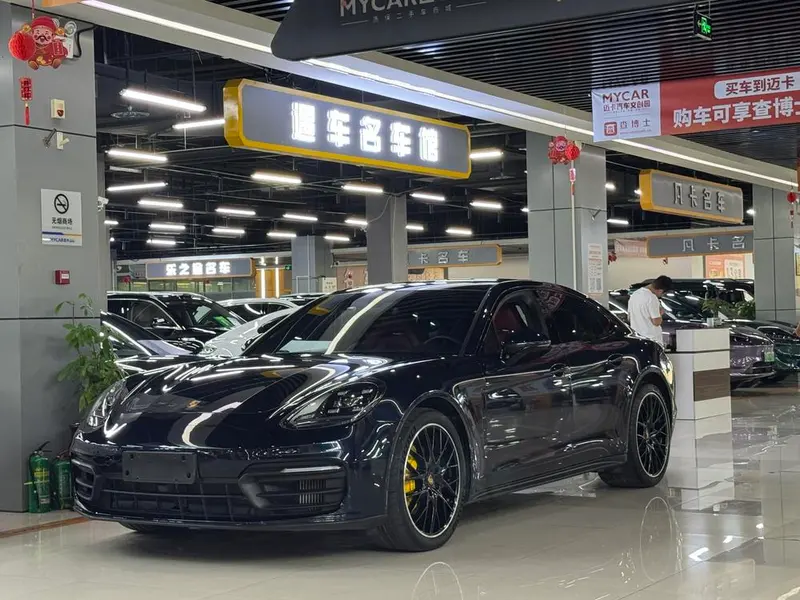 Porsche Panamera, 2023