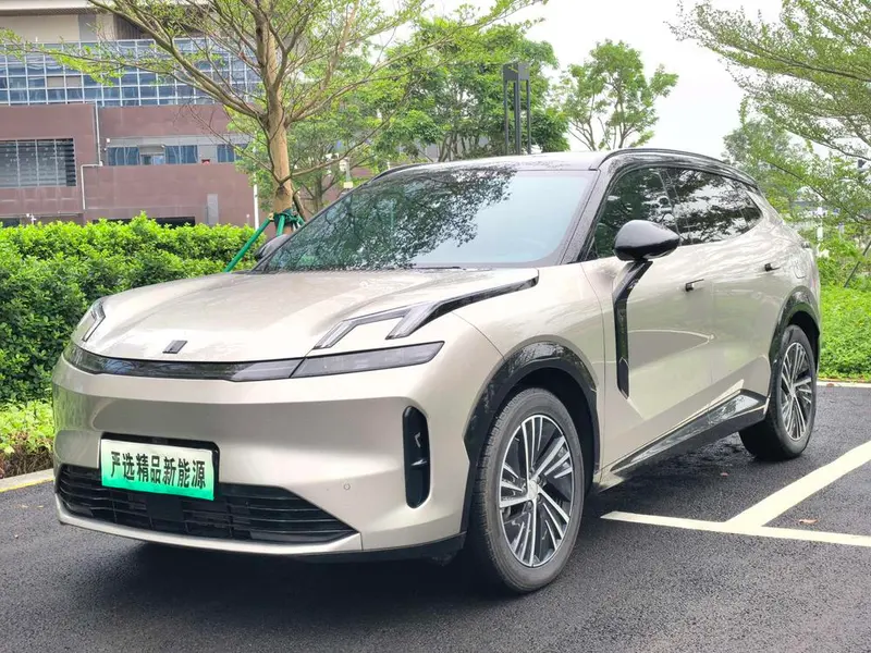 Lynk & Co 08 EM-P, 2023