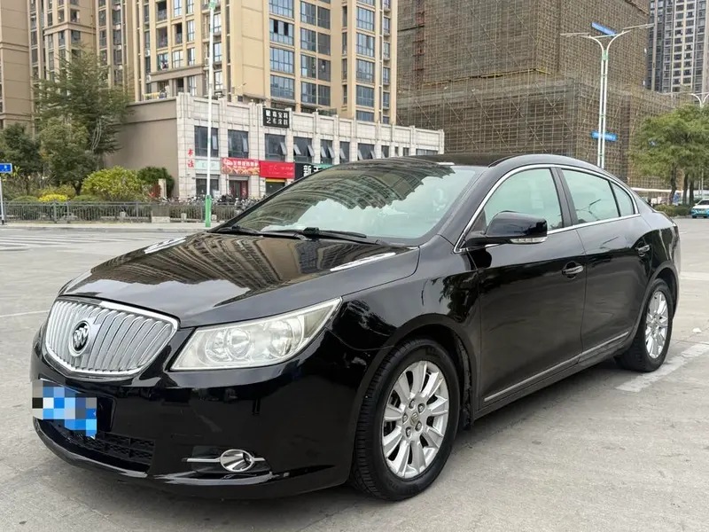 Buick LaCrosse, 2012