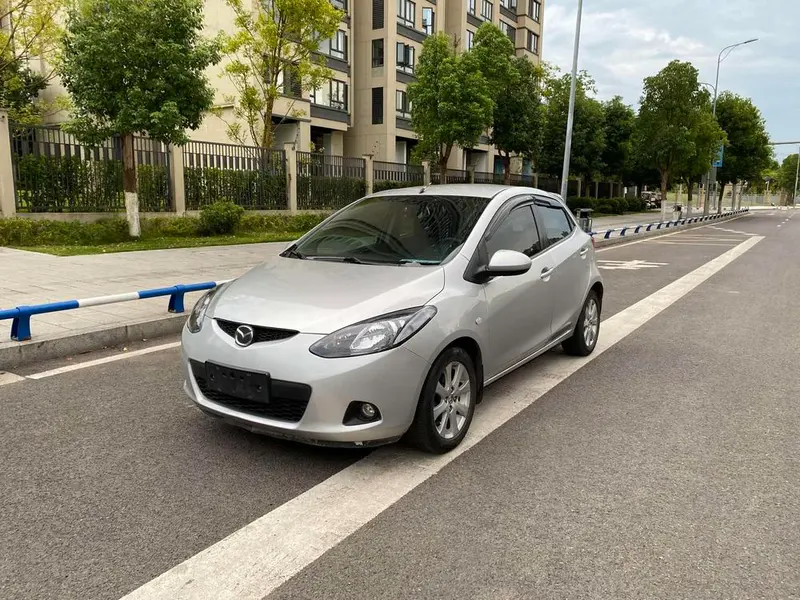 Mazda 2, 2009