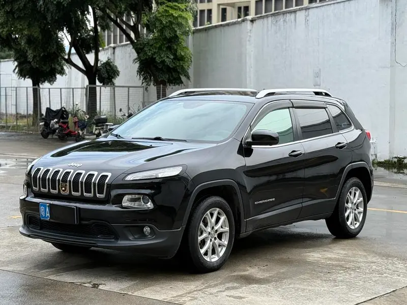Jeep Cherokee (Import), 2014