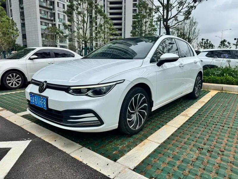 Volkswagen Golf, 2021