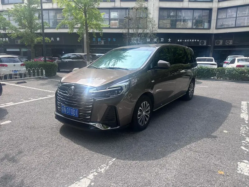 Buick GL8, 2023