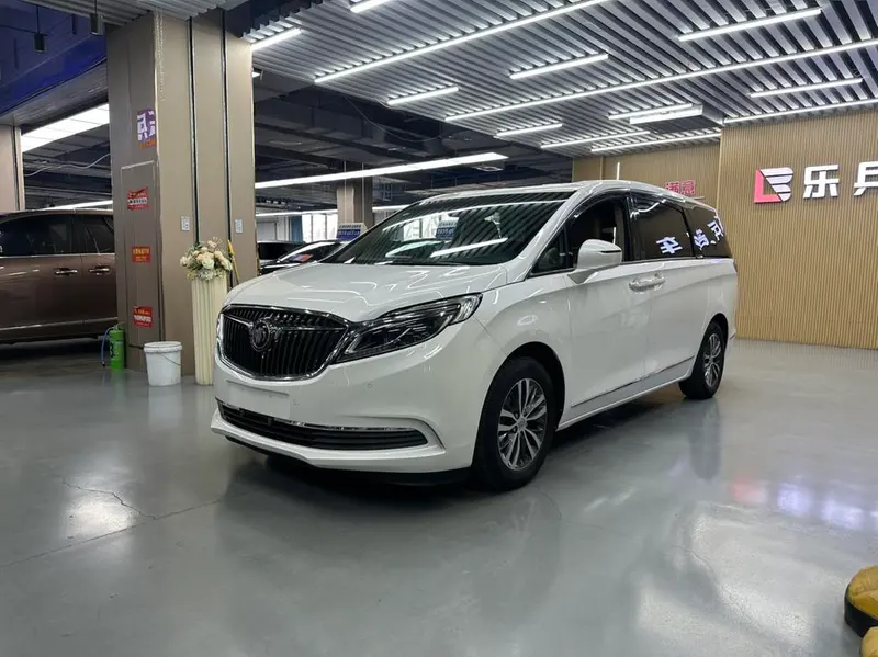 Buick GL8, 2018