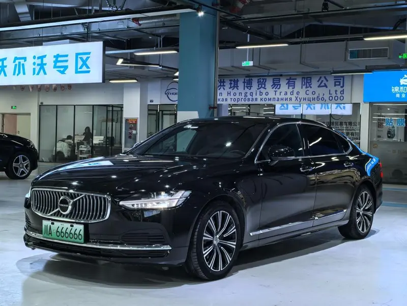 Volvo S90 PHEV, 2021