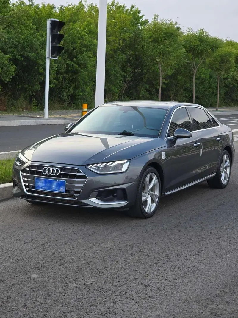 Audi A4L, 2020