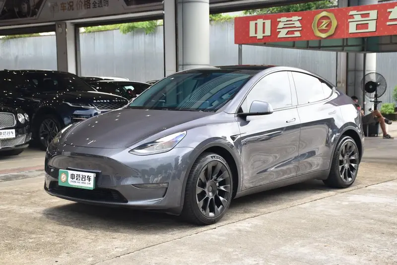 Tesla Model Y, 2021