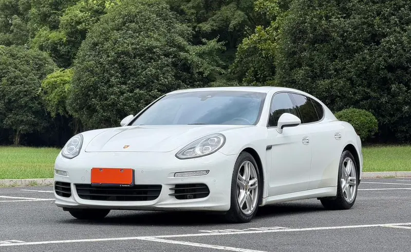 Porsche Panamera, 2016
