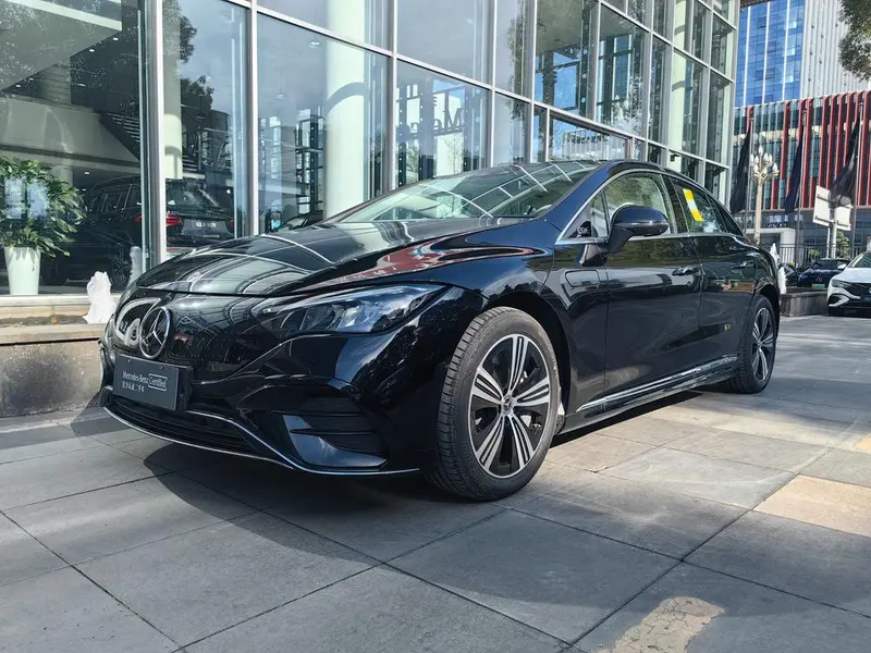 Mercedes-Benz EQE, 2025