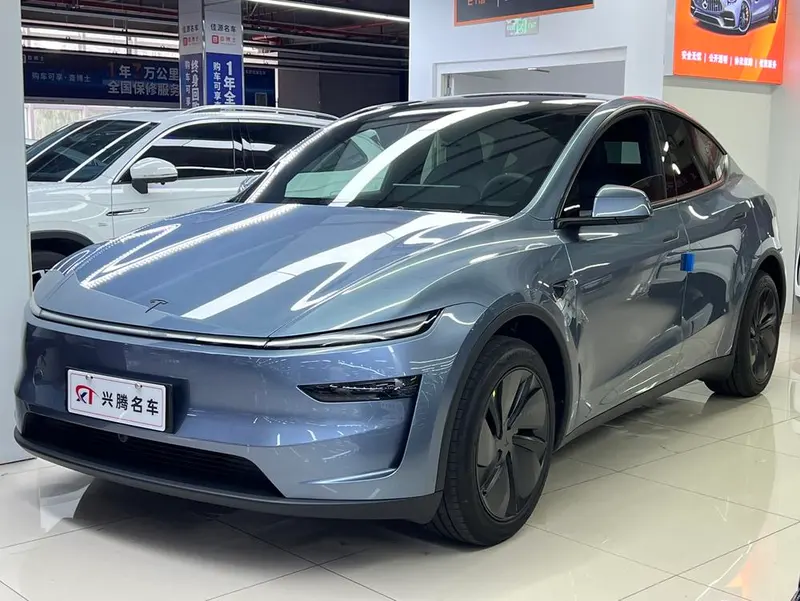 Tesla Model Y, 2026