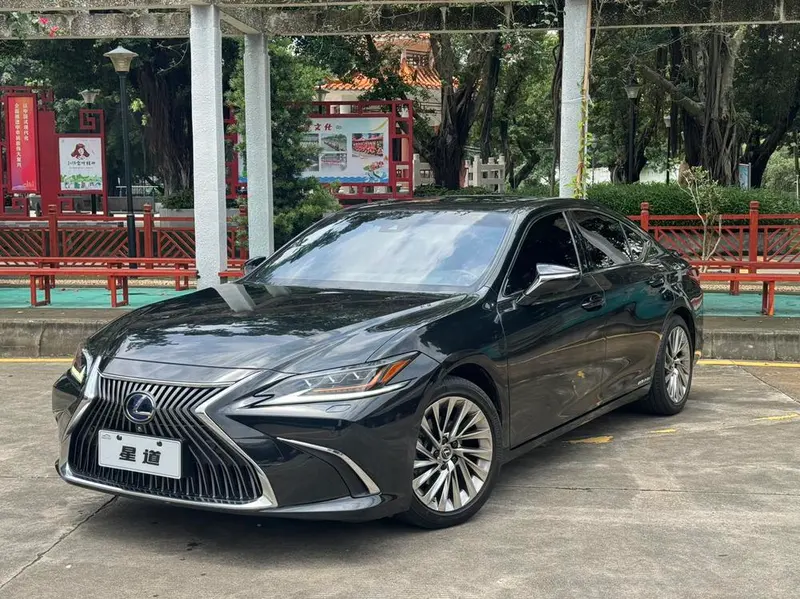 Lexus ES, 2018