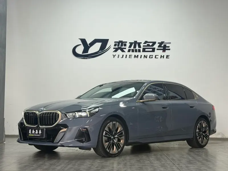 BMW 5-Series, 2024