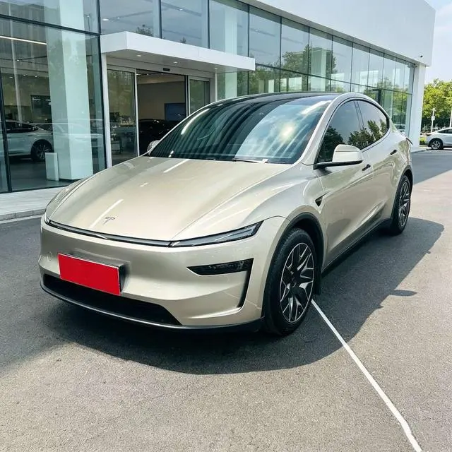 Tesla Model Y L, 2026
