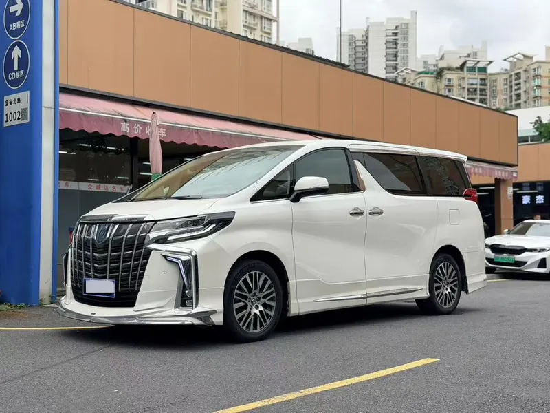 Toyota Alphard, 2015