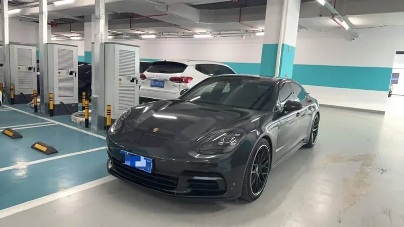 Porsche Panamera, 2017