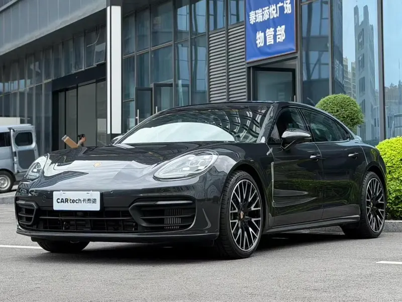 Porsche Panamera, 2022