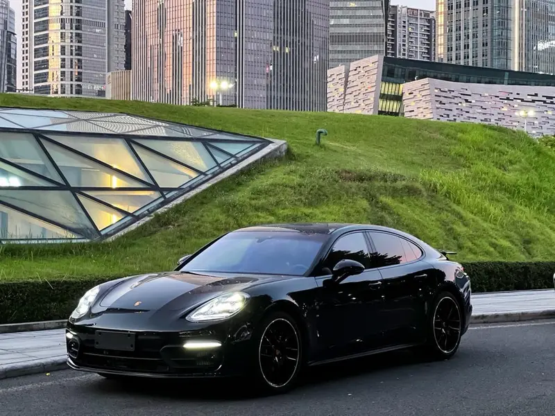 Porsche Panamera, 2023