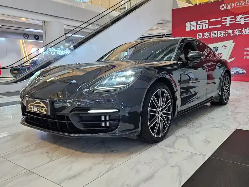 Porsche Panamera, 2022