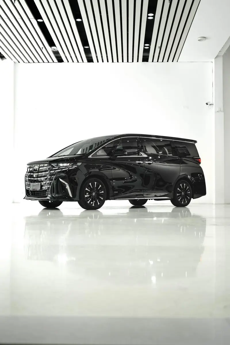Toyota Alphard, 2025