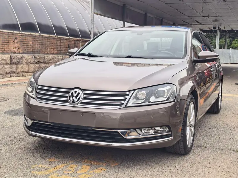 Volkswagen Magotan, 2012
