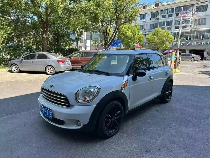 MINI COUNTRYMAN, 2011